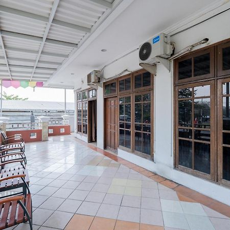 Reddoorz Plus @ Gunungsari Surabaya Kedurus Екстериор снимка
